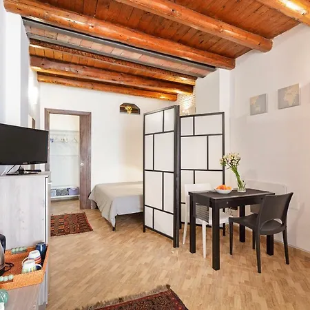 Lovely Studio Near The Cathedral * Палермо